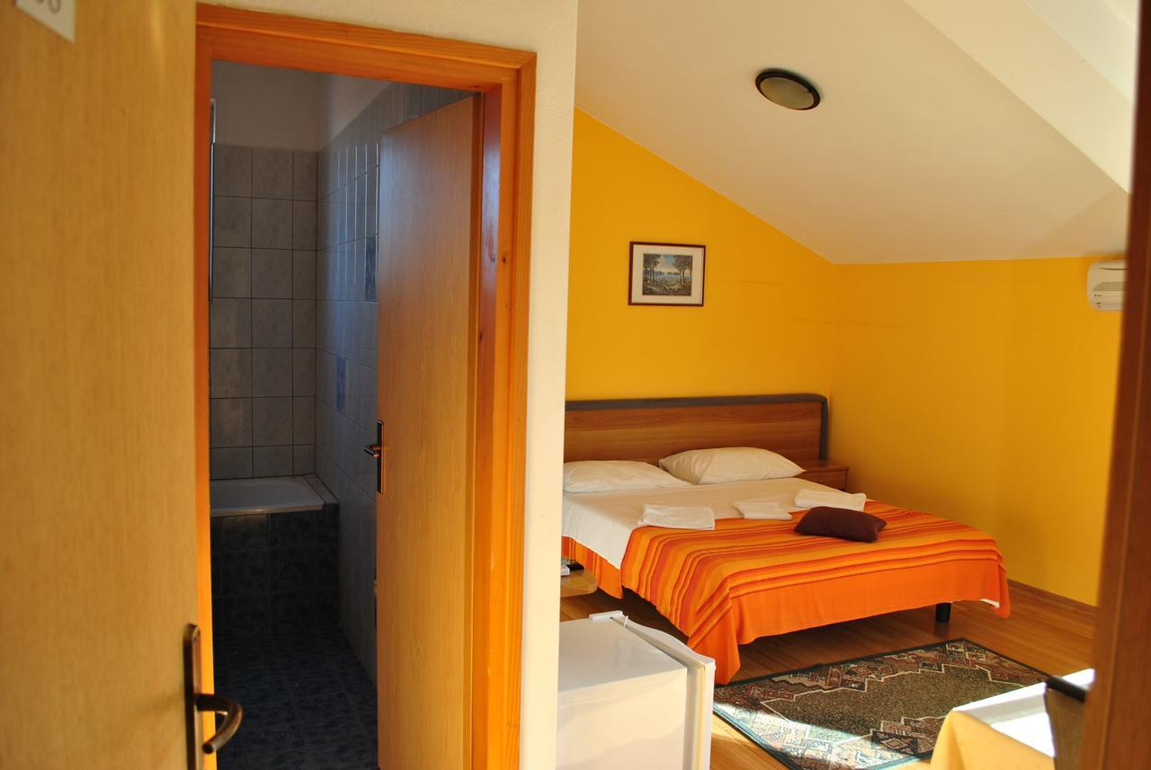 Bed and Breakfast Promenade à Medulin Extérieur photo